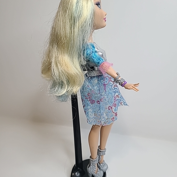 Ever After High Darling Charming Doll - Picture 7 of 9